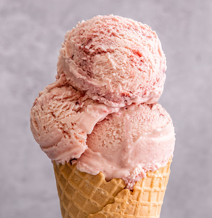Lakes Ice Cream Real Strawberry Flavour